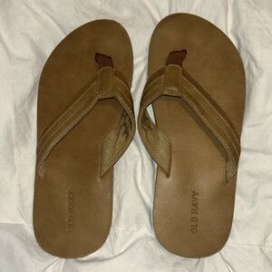 🤎🏝️ NEVER WORN Boys OLD NAVY SANDALS